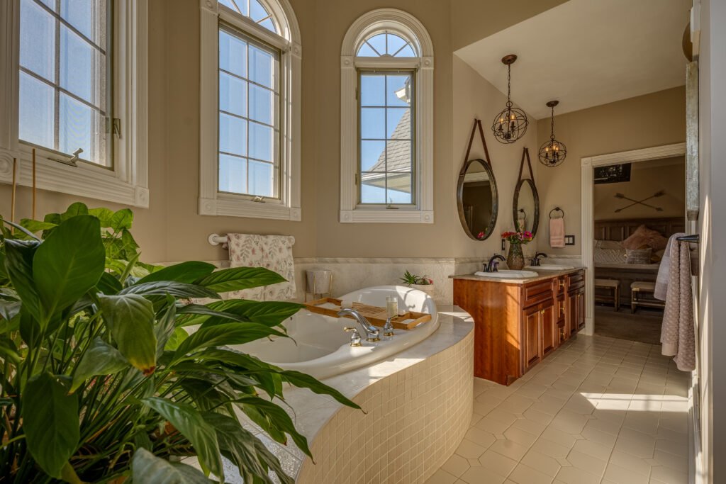 Kenosha Real Estate Bathroom Photo